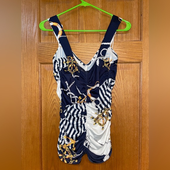 Printed Ruched Top - Picture 2 of 5